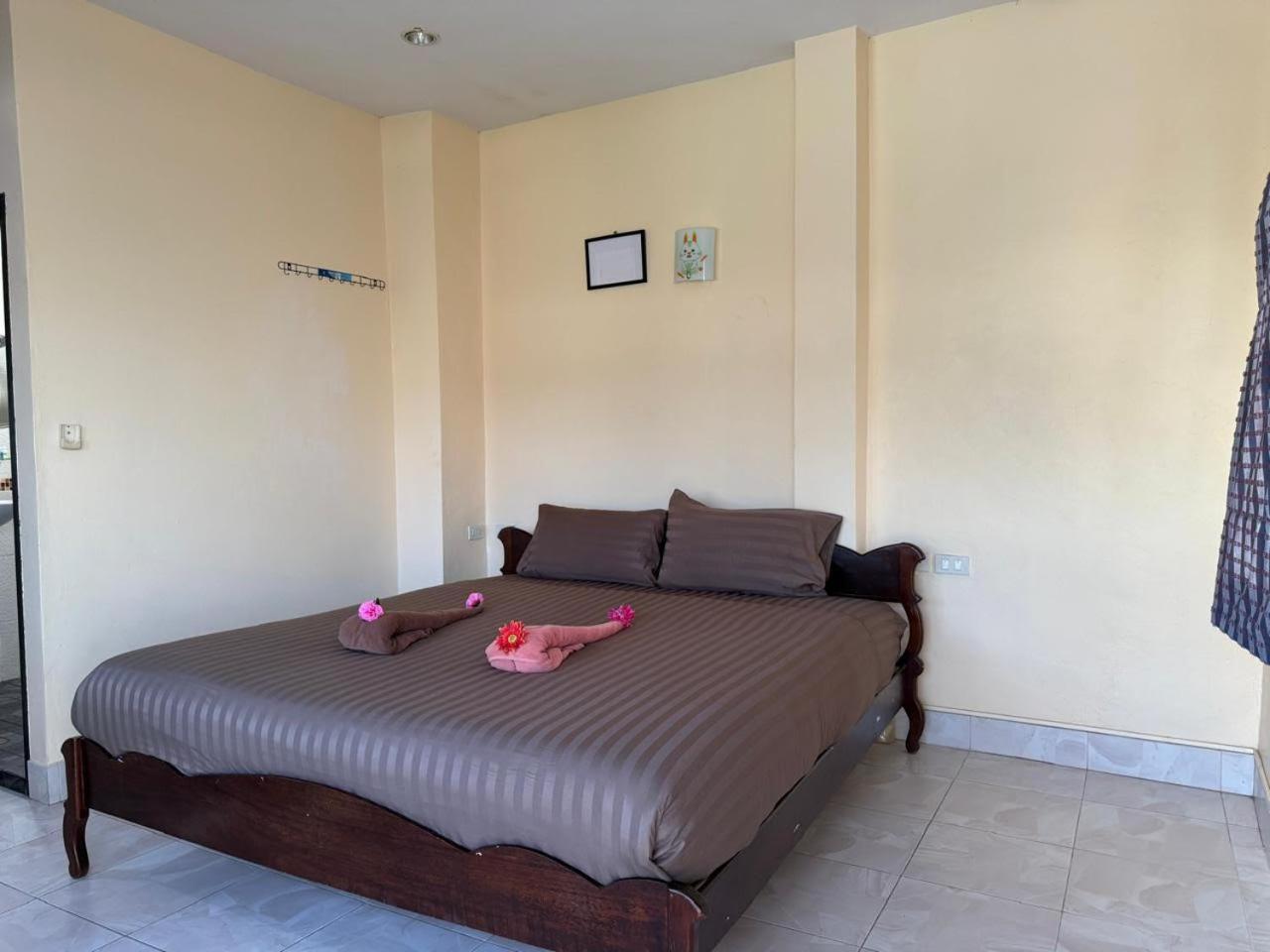 Happy Holidays Hotel Patong Экстерьер фото